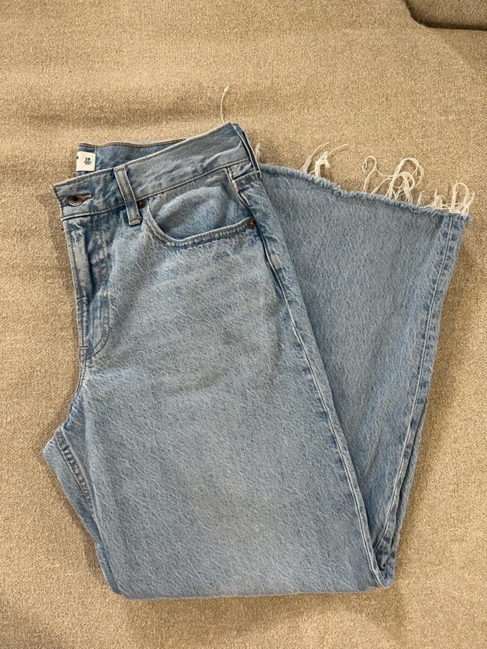 Abercrombie & Fitch Women's Low Rise Ultra Loose Jean
